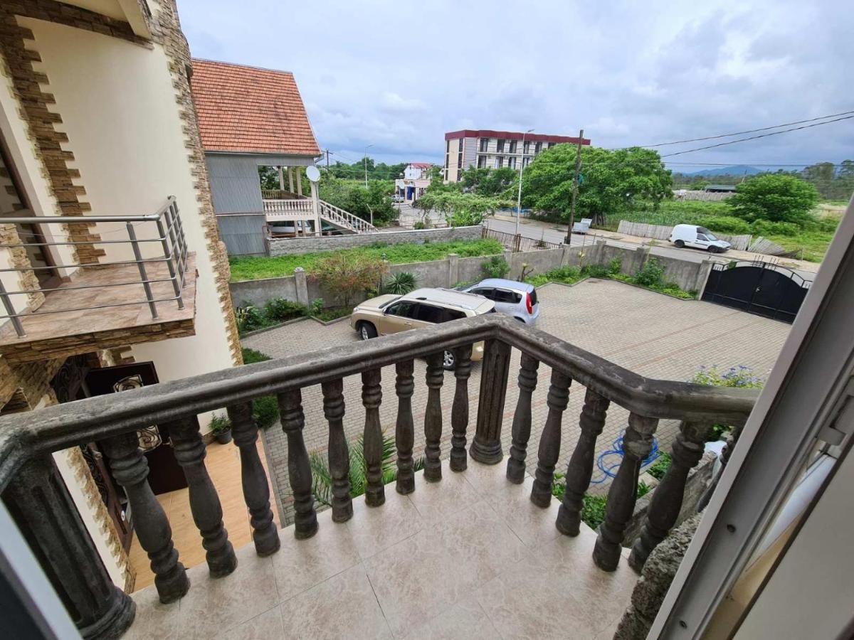 Отель Hotel Lela Кобулети