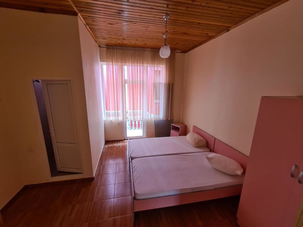 Отель Hotel Lela Кобулети