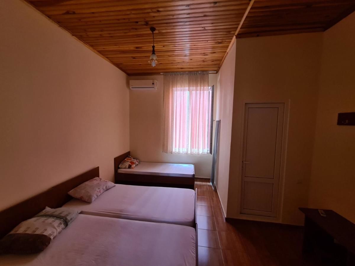 Отель Hotel Lela Кобулети