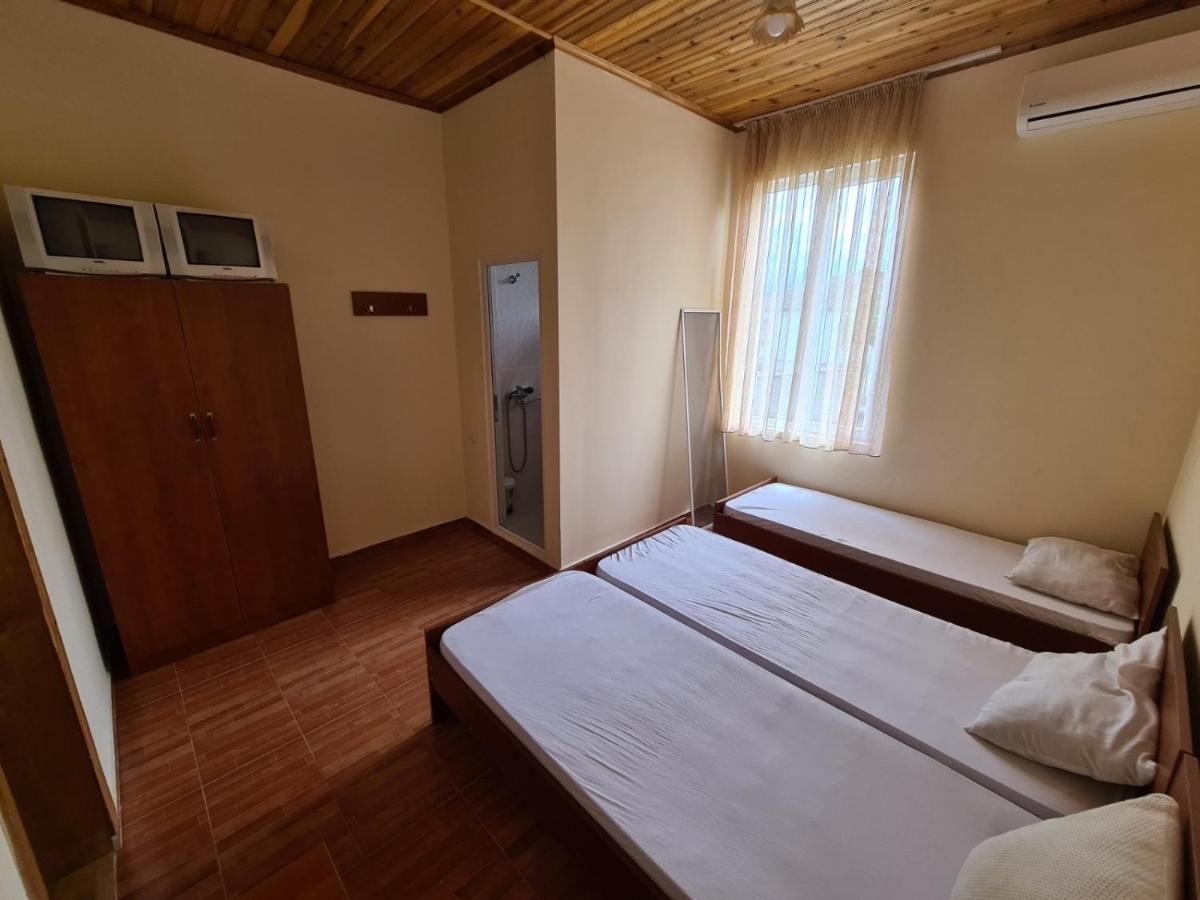 Отель Hotel Lela Кобулети