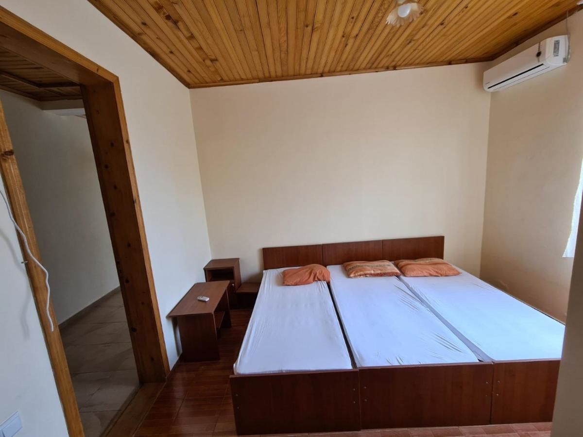 Отель Hotel Lela Кобулети