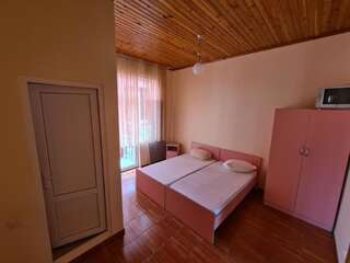 Отель Hotel Lela Кобулети Бюджетный двухместный номер с 1 кроватью-92