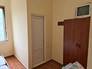 Отель Hotel Lela Кобулети Бюджетный двухместный номер с 1 кроватью-77